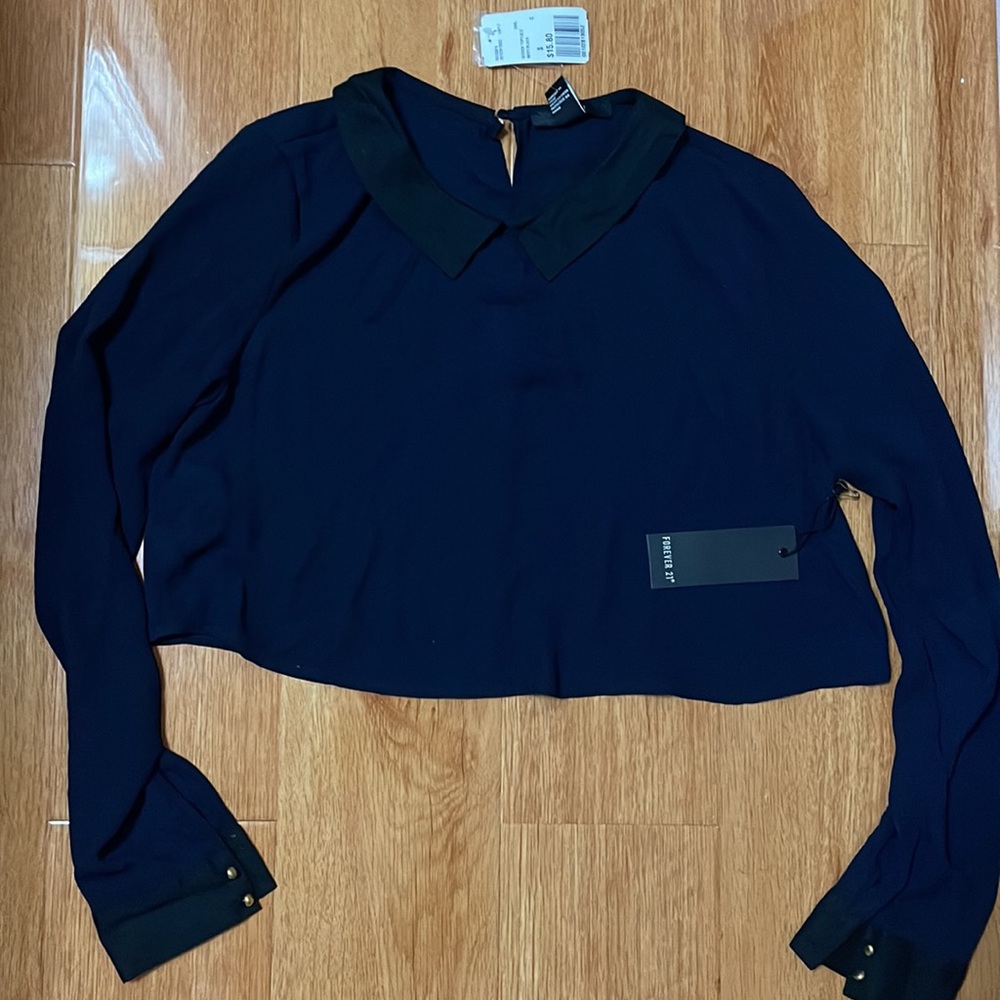 NWT Forever21 Navy Blue and Black Colorblock Collared Cropped Shirt
